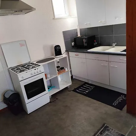 Appartement Au Calme. Thaon-les-Vosges Exterior foto